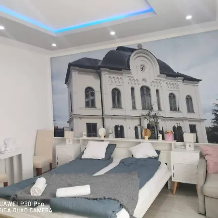 Centrum Szolgaltatohaz Guest house *