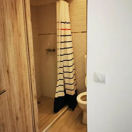 Centrum Szolgaltatohaz Guest house *