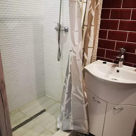 Centrum Szolgaltatohaz 3* 托卡伊