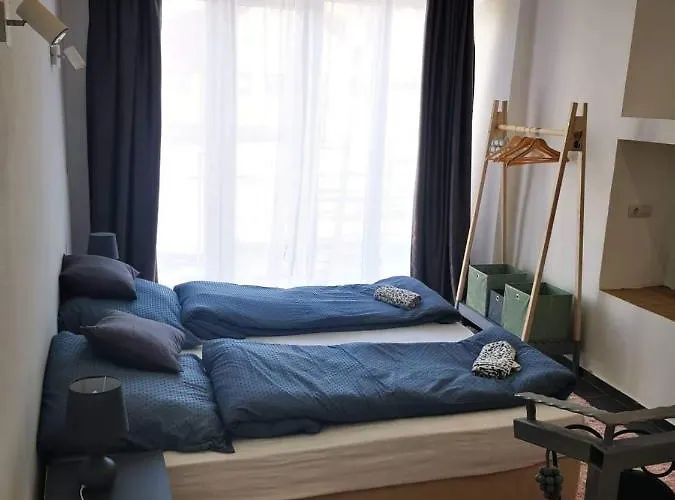 Centrum Szolgaltatohaz 3*