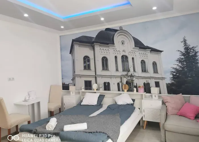 Centrum Szolgaltatohaz Guest house 3*