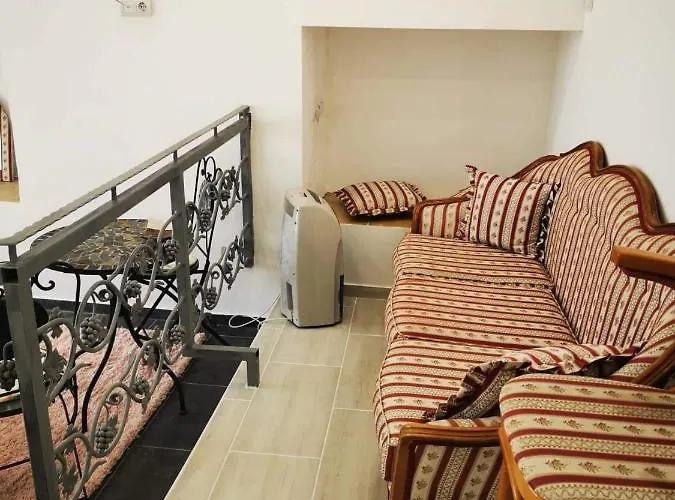 Centrum Szolgaltatohaz Guest house